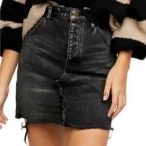 We The Free by Free People BREA CUT OFF DENIM SKIRT SIZE 24 Black Distressed